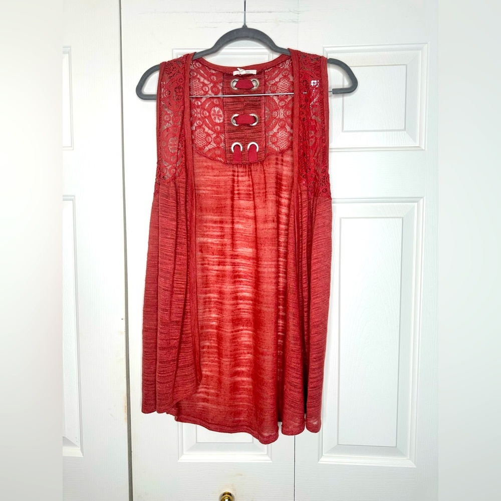 Maurice open‎ front embroidered sleeveless tunic size medium
